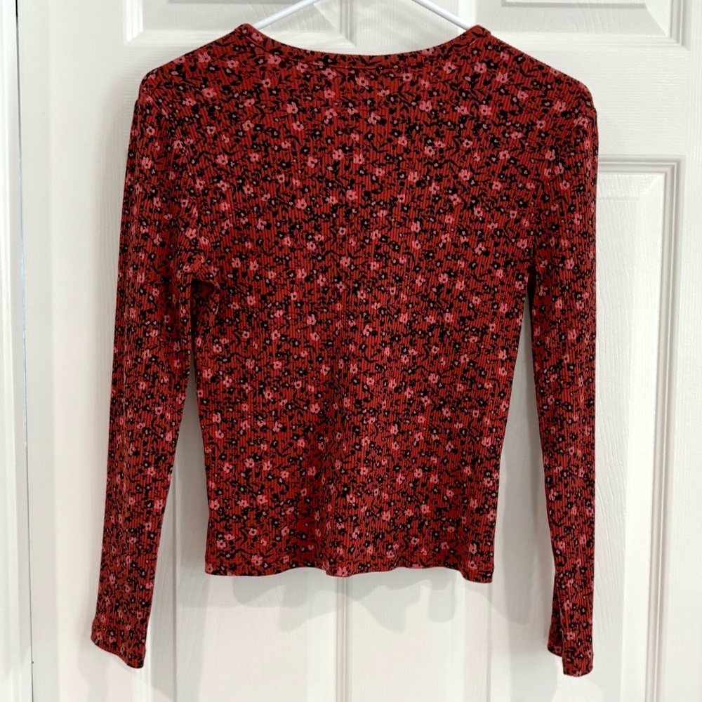 Old Navy Girl Fitted Ribbed Burgundy Black Floral Button-Up Top Sz XL 14/16 - Picture 5 of 9